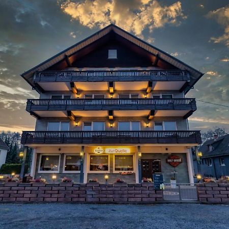 Gasthaus Zur Quelle Бад Мариенберг Екстериор снимка