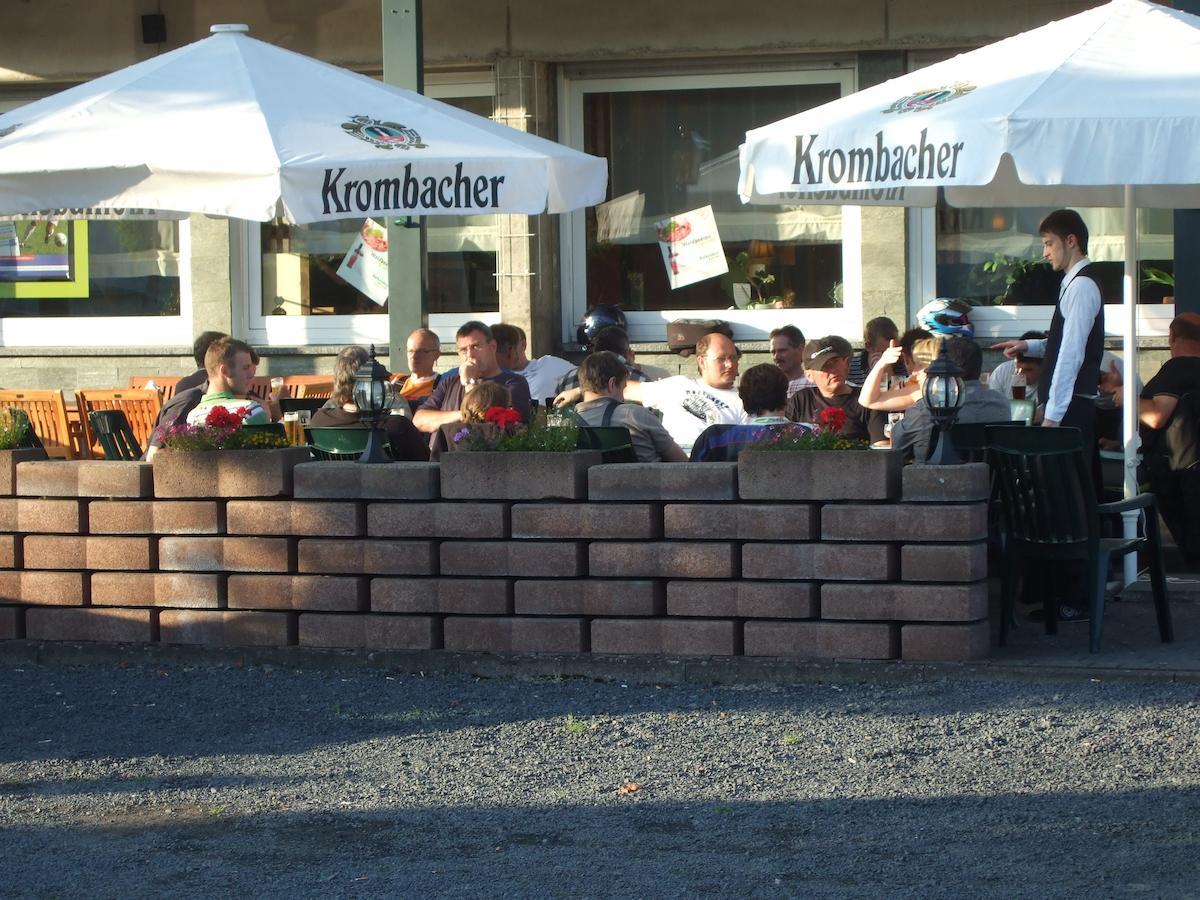 Gasthaus Zur Quelle Бад Мариенберг Екстериор снимка