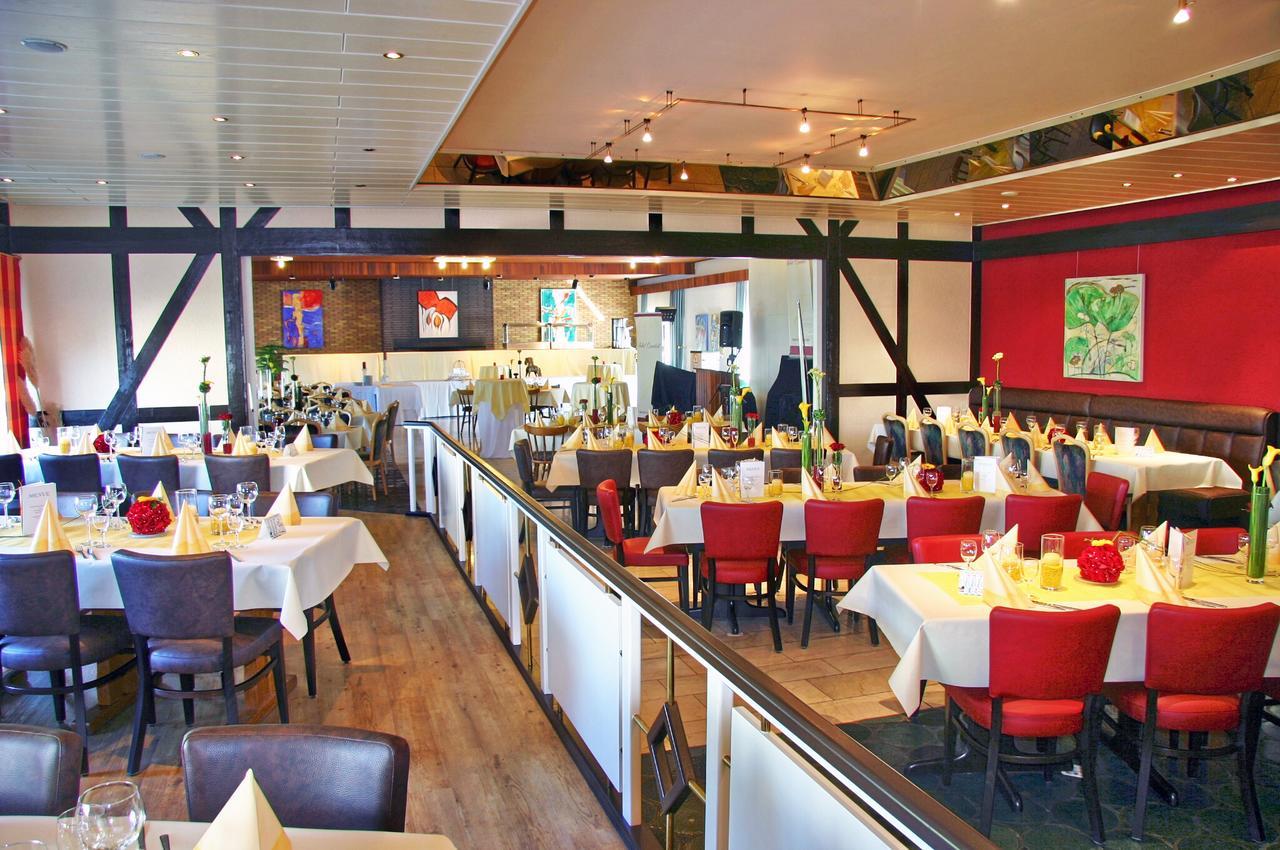 Gasthaus Zur Quelle Бад Мариенберг Екстериор снимка