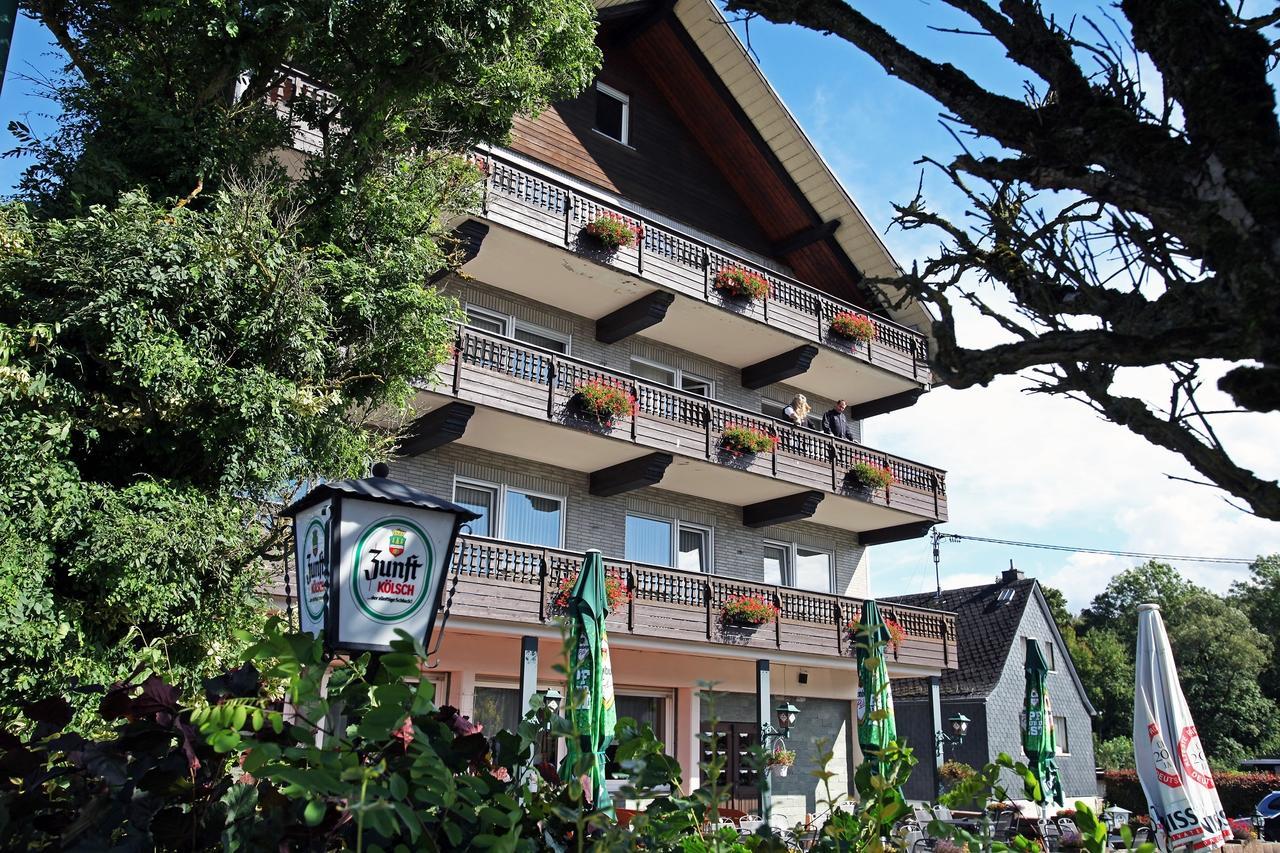 Gasthaus Zur Quelle Бад Мариенберг Екстериор снимка