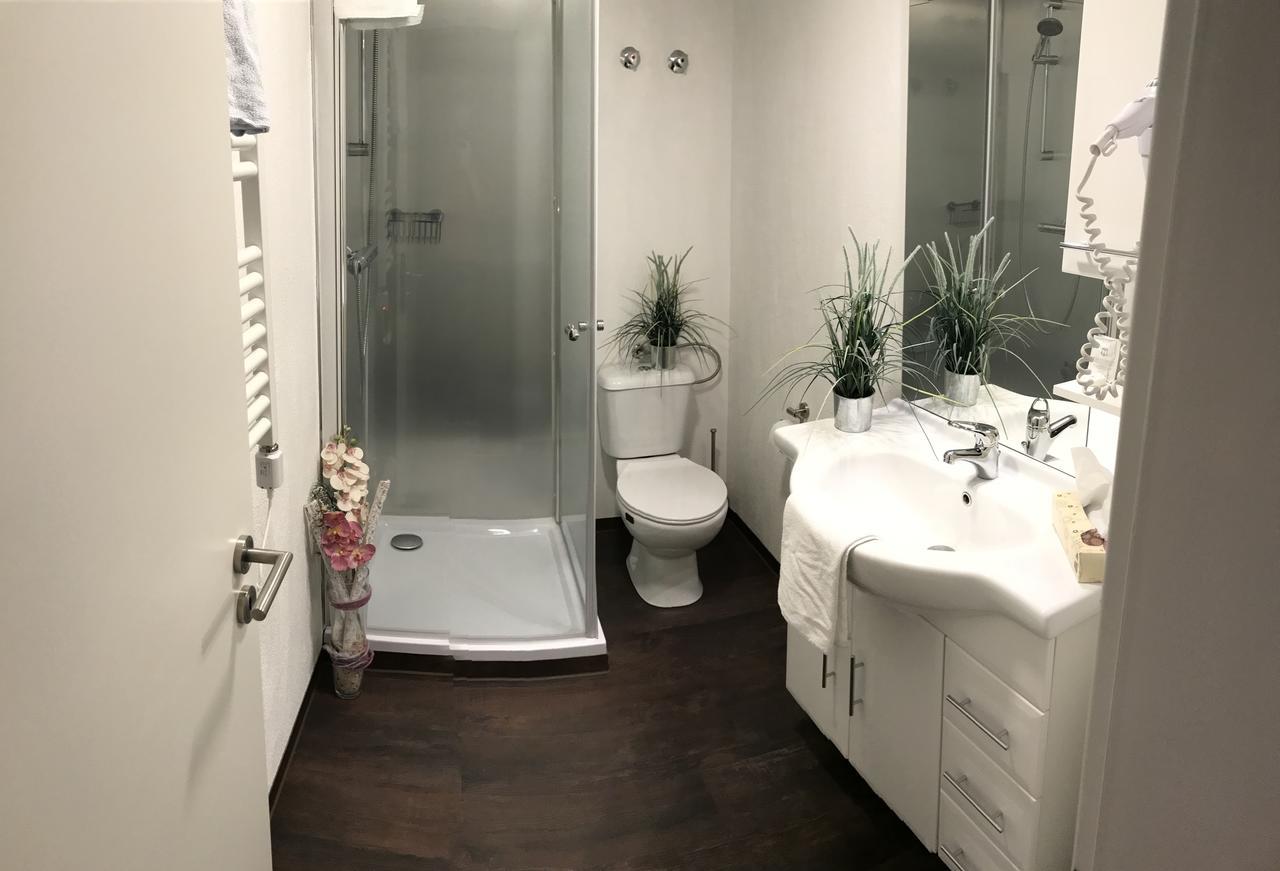 Gasthaus Zur Quelle Бад Мариенберг Екстериор снимка